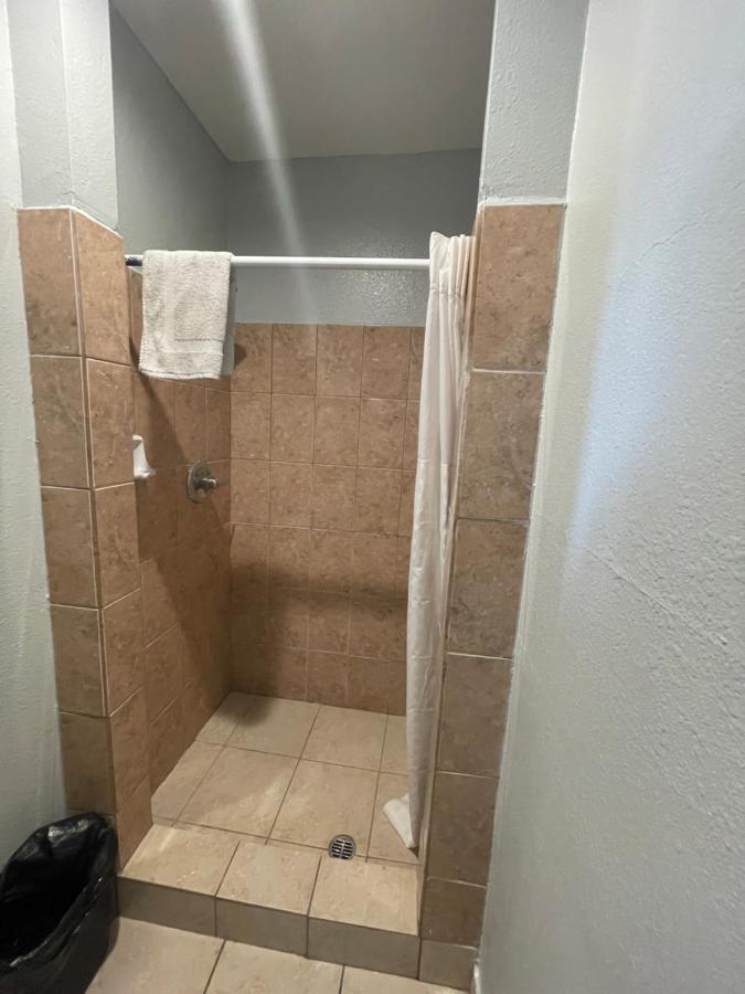 Sofi Motel Westmont Екстериор снимка